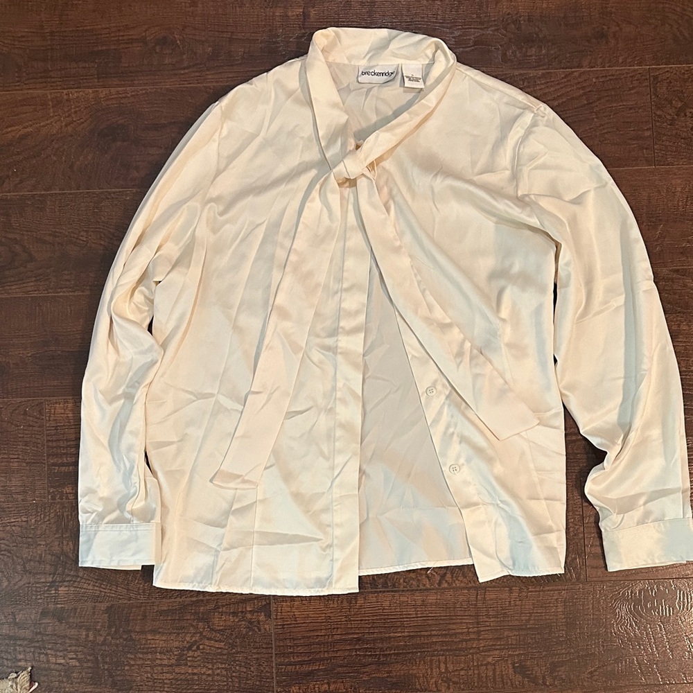 Breckenridge Cream Blouse Size large